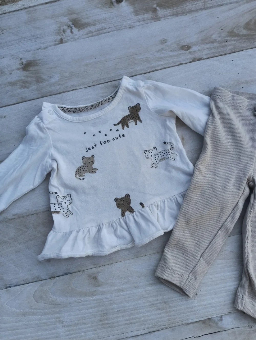 Carter's Baby Girl Leopard Print Cat Top With Tan Stretch Pants Size 6 Months